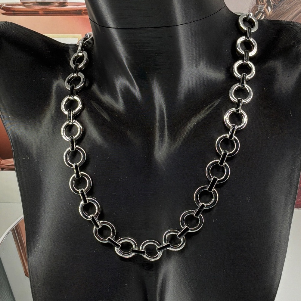 Nina Ricci Silver Link Necklace NWOT P55